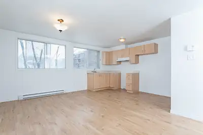 Découvrez notre studio à louer à Sherbrooke, un endroit parfait pour les étudiants. Idéalement situé...