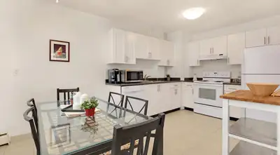 Set in the Beltline's emerging Connaught district, Queenswood House offers one and two bedroom apart...