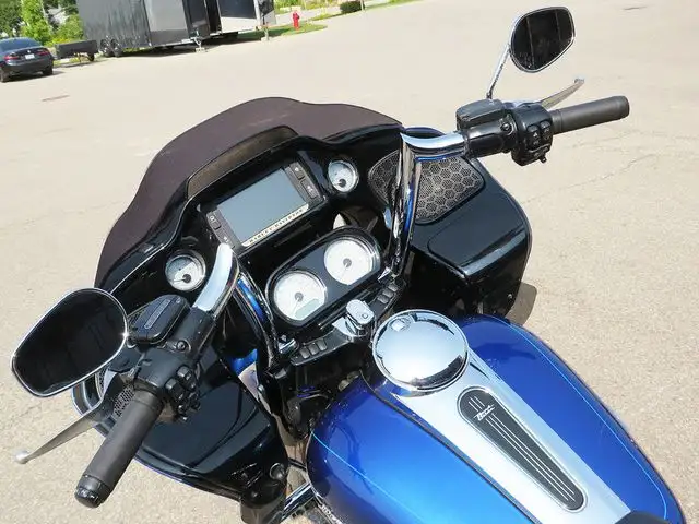 2016 Harley-Davidson FLTRXS - Road Glide Special in Sport Touring in Cambridge - Image 12