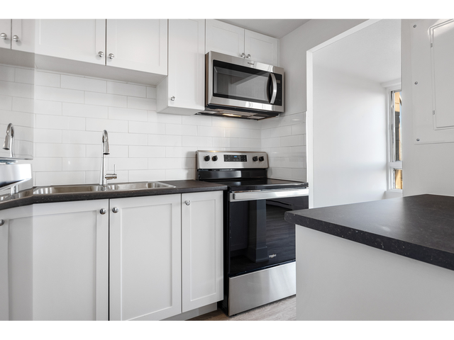 2 Bedroom Apartment for Rent - 2969 Fairlea Crescent in Long Term Rentals in Ottawa - Image 7