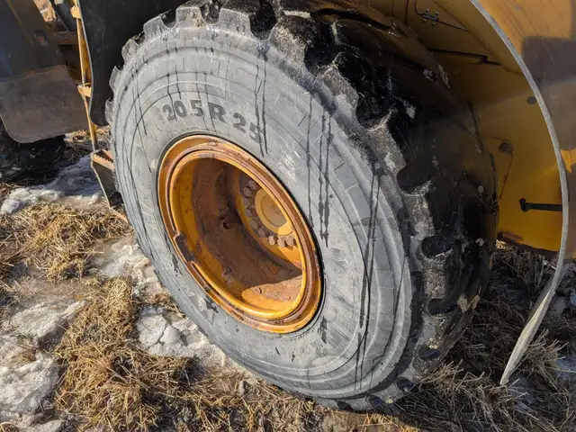 2012 CATERPILLAR 924H in Heavy Equipment in Edmonton - Image 33