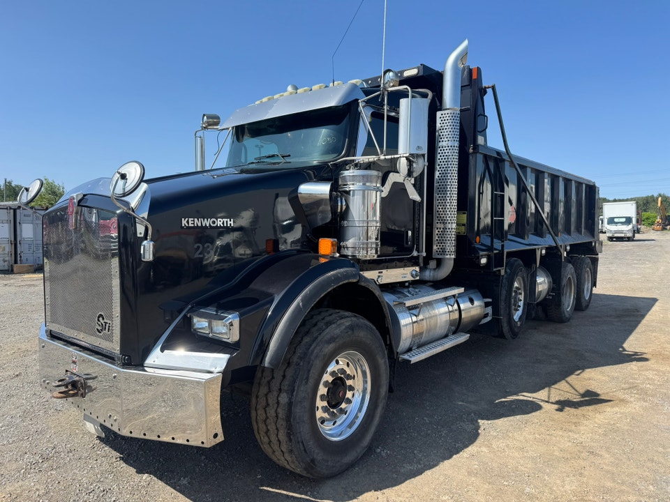*REPO* 2021 Kenworth T800 Tri Axle Dump Truck *REPO* | Heavy Trucks ...