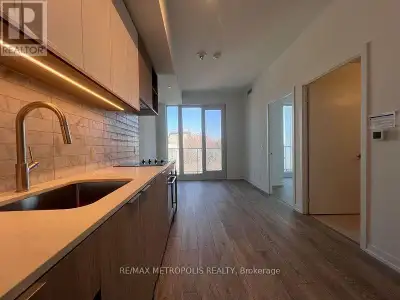 735 - 2020 BATHURST STREET Toronto (Humewood-Cedarvale), Ontario