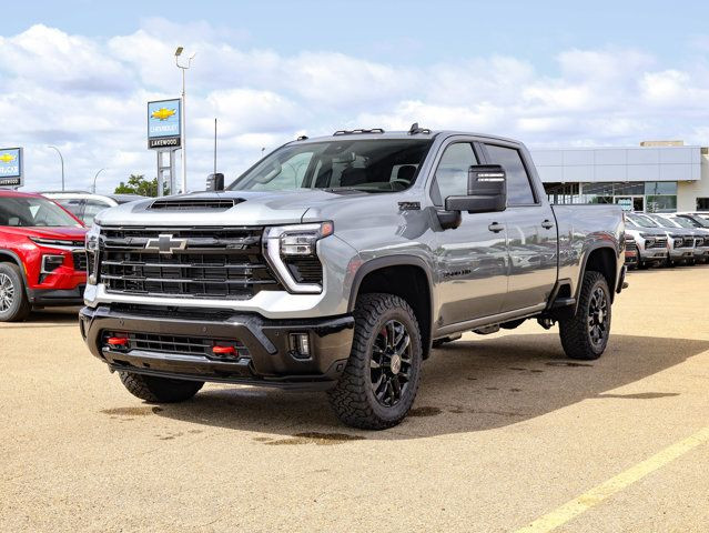 2025 Chevrolet Silverado 3500HD LT in Cars & Trucks in Edmonton - Image 4