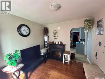 Excellent opportunity in the desirable Holiday Park neighborhood! This cozy 1 bedroom, 1 bathroom sl...