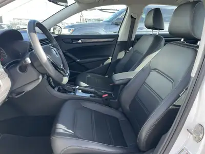 2021 Volkswagen Passat Highline 2.0T 6sp at w/Tip SUNROOF, View more