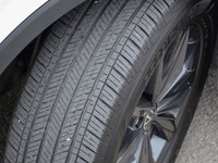 * 4MOTION ALL-WHEEL DRIVE * DRIVING MODES: ECO, COMFORT/CUSTOM, OFF-ROAD, AND SNOW * PANORAMIC MOONR... (image 9)