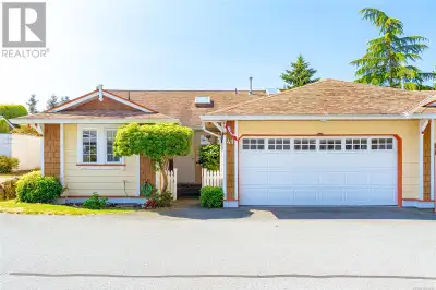 Welcome to Station Ridge—one of Chemainus’ most popular 55+ communities. This bright and well-kept 2...