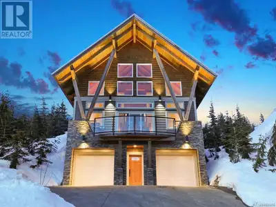 Your Ultimate Mountain Retreat Awaits! Nestled in Beaufort Heights, just two minutes from the Nordic...