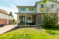 Captivating 2 Storey Home with 3 Beds 2 Baths for Sale!!
