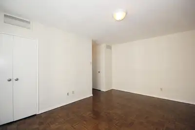 3 Bedroom 2 level Penthouse @ Yonge & Davisville, View more