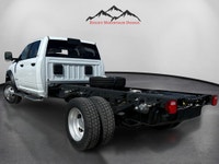 VERY RARE AND HARD TO FIND CAB CHASSIS! THIS TRUCK COMES WITH A 6.4LV8 HEMI, CLOTH BUCKET SEATS, PRE... (image 6)