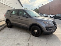 { CERTIFIED PRE-OWNED } THIS VEHICLE COMES FULLY CERTIFIED WITH A SAFETY CERTIFICATE SERVICED AT NO... (image 4)