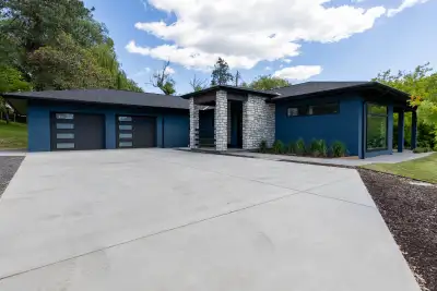 Located in one of the most desirable Coldstream locations. Properties like this are rare. Custom bui...