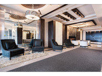 THE WATERCREST- 15 MAPLE AVE Situated in the heart of downtown Barrie and overlooking beautiful Kemp... (image 4)
