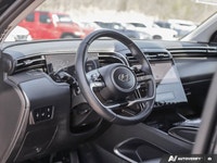 Recent Arrival! CARFAX Canada No Reported Accidents Tucson Plug-In Hybrid Ultimate, I4. 2024 Hyundai... (image 8)