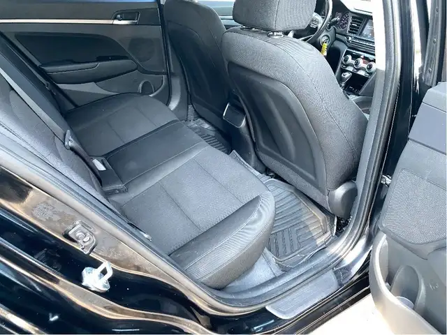 2020 Hyundai Elantra Preferred in Cars & Trucks in London - Image 12