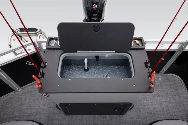 2026 Sun Tracker SportFish 22 XP3 TRITOON-ponton boat in Powerboats & Motorboats in Vernon - Image 23