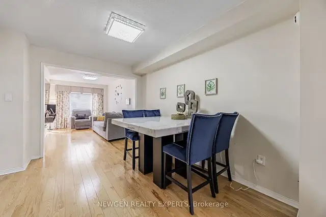 Beautiful Townhouse with Finished Basement! in Houses for Sale in Oshawa / Durham Region - Image 6