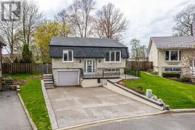 Welcome to 7623 Rainbow Crescent, Niagara! Nestled on a large pie-shaped lot backing directly onto a...
