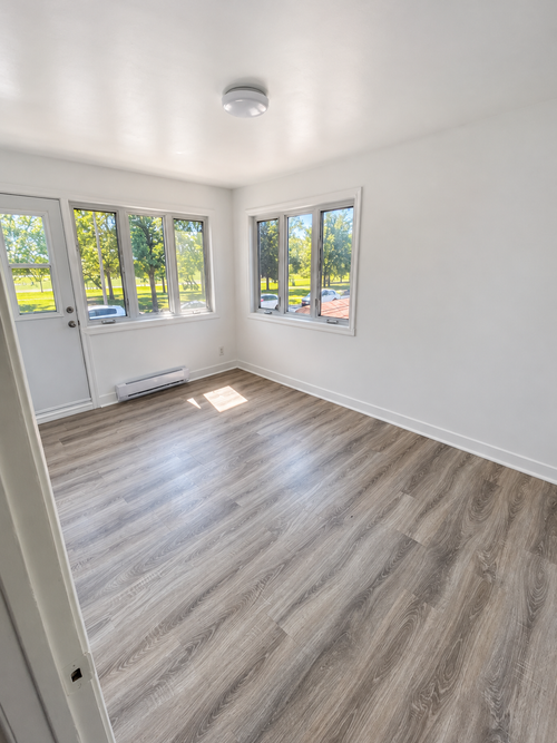 3 chambres face au parc — 1 380 $/mois les 6 premiers mois. Profitez d’un rabais de 300 $ par mois p...