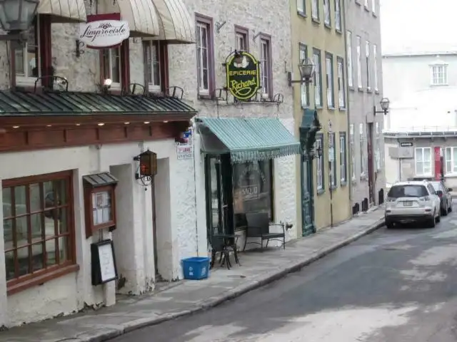 Beau grand studio 1 1/2, Vieux-Québec semi-meublé