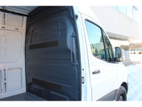 2021 MERCEDES SPRINTER 2500 -- 170 FULL SIZE -- HIGH ROOF -- ECONOMICAL DIESEL ENGINE !!! 3 SEATER!!... (image 8)