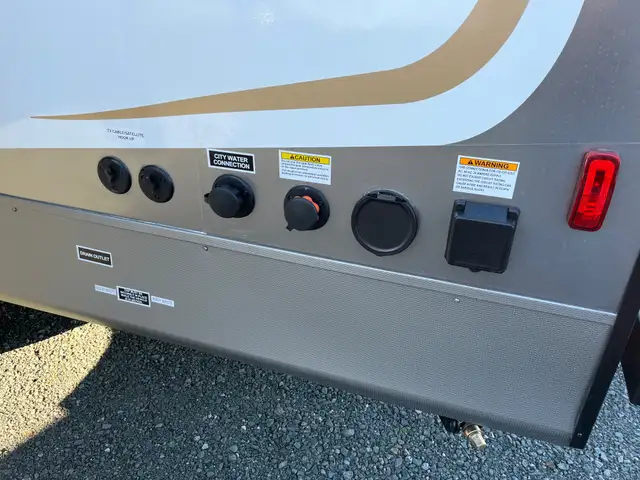 2026 Coachmen Northern Spirit in Travel Trailers & Campers in Terrace - Image 6