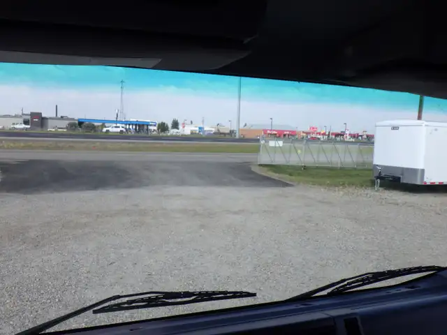 2018 Isuzu NQR With 16 Ft Dry Van #0826A in Heavy Trucks in Red Deer - Image 19