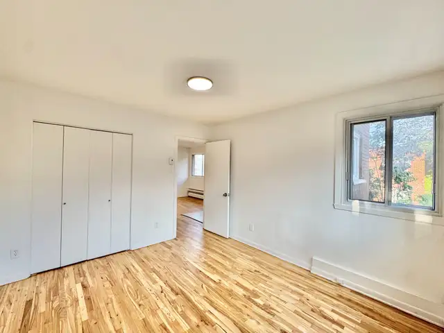 3 et demi - Hochelaga - Électros + eau chaude - 1 min du Métro in Long Term Rentals in City of Montréal - Image 9
