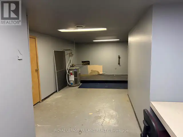 MAIN FLOOR - 656 TALBOT STREET St. Thomas, Ontario in Commercial & Office Space for Rent in London - Image 39