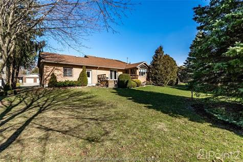 Freehold in Houses for Sale in Chatham-Kent - Image 4