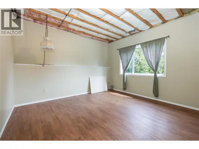 2240 97B Highway SE Salmon Arm, British Columbia in Houses for Sale in Kamloops - Image 25