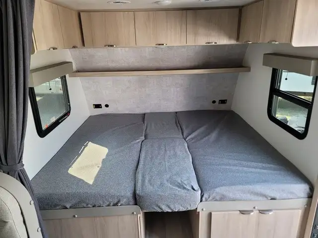 2025 Winnebago Micro Minnie 2108TB in Travel Trailers & Campers in Penticton - Image 8