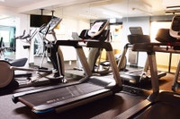 Stunning suites at Surrey Village- 2 blocks from City Center Shopping Center! Call Today! Come see w... (image 4)