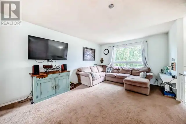 156 Ogden Way SE Calgary, Alberta62864393653761122