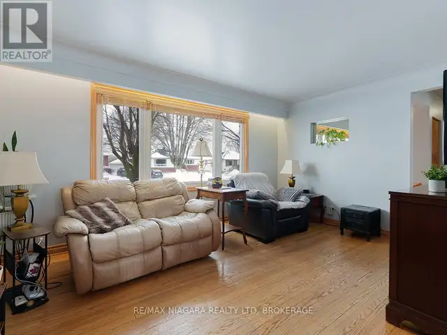 251 CLARKE STREET Port Colborne (Killaly East), Ontario in Houses for Sale in St. Catharines - Image 4