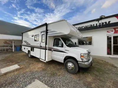 We are looking for good pre owned Rv's to buy or consign!! Coachmen Freelander Class C gas motorhome...