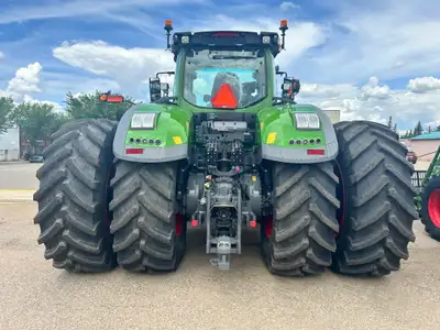 Like new 2023 Fendt 1050 G3 Tractor 250 Hours Goldstar warranty till 05/14/27 Exhaust brake Reversib...