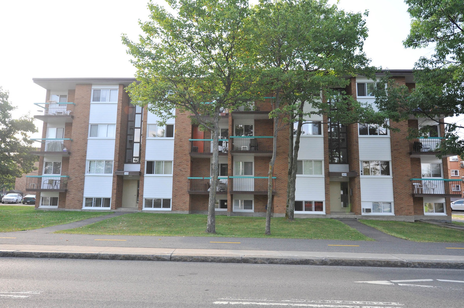 3425 à 3429 Quatre-Bourgeois — photo 1