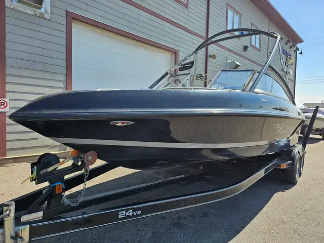 2006 Tige Boats TIGE 24EV SURF BOAT 241 Hours FINANCING AVAILABL in Powerboats & Motorboats in Calgary - Image 4
