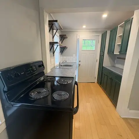 16 COTTAGE ROAD - UPPER&LOWER UNITS AVAILABLE NOW! LAUNDRY INCL in Long Term Rentals in City of Halifax - Image 6