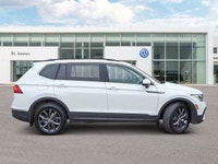* 4MOTION ALL-WHEEL DRIVE * DRIVING MODES: ECO, COMFORT/CUSTOM, OFF-ROAD, AND SNOW * PANORAMIC MOONR... (image 5)