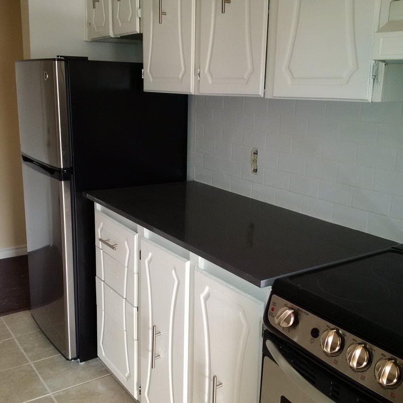 255 Yeomans Street North 1 bedroom Apartment for Rent Long Term