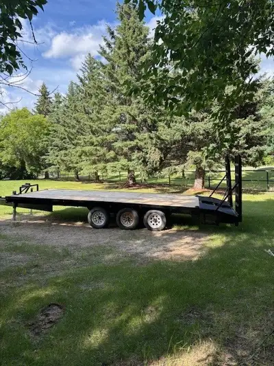 Has new Alberta VIN New LED Lights New Plank Deck Repainted Beaver Tail with flip down ramps Rear lo...