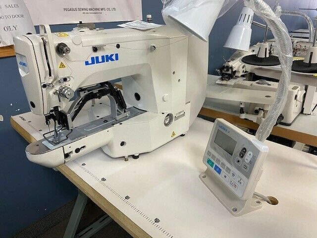 Sewing Machines in Other Business & Industrial in Mississauga / Peel Region - Image 4