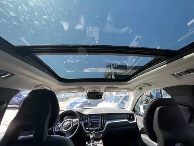 2018 VOLVO XC60 T5 Momentum in Cars & Trucks in Laval / North Shore - Image 15