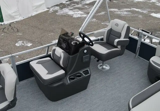 2026 Sun Tracker Bass Buggy 16 XL Select Pontoon boat in Powerboats & Motorboats in Prince Albert - Image 16