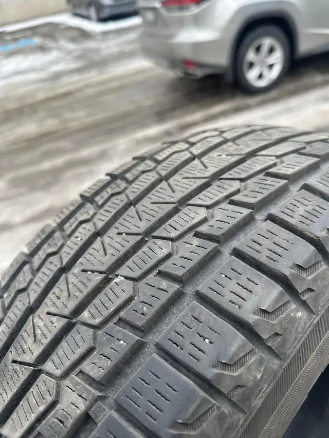 215/60/17 yokohama winters toyota corolla cross CHR Lexus Ux in Tires & Rims in Mississauga / Peel Region - Image 4