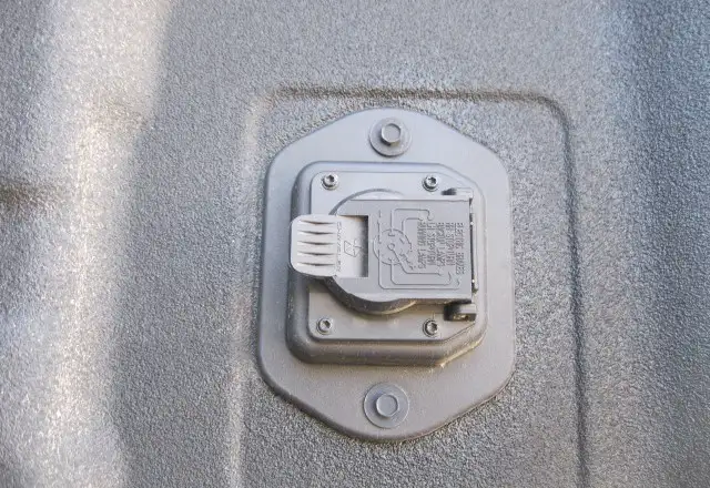 2009-2018 Dodge Ram 8' Brand new White Take off truck box in Auto Body Parts in Kitchener / Waterloo - Image 5